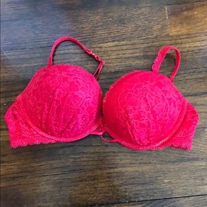 Victoria’s Secret Bombshell Bra 34B Red Lace